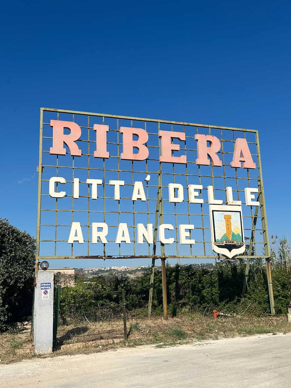 Ribera Stadt der Orangen Schild
